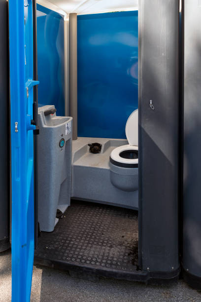 Portable Toilet Options We Offer in Daingerfield, TX